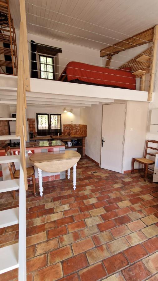 Studio Au Pied De La Sainte Victoire Puyloubier 外观 照片
